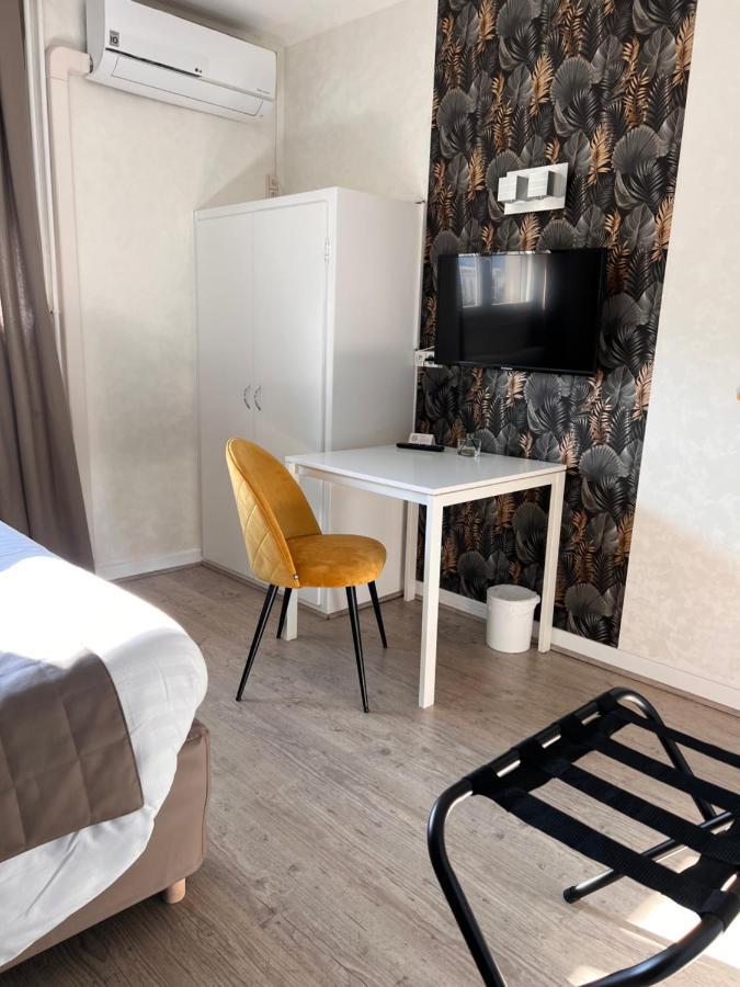 Hotel Alpes Cevennes Guilherand-Granges Exterior photo